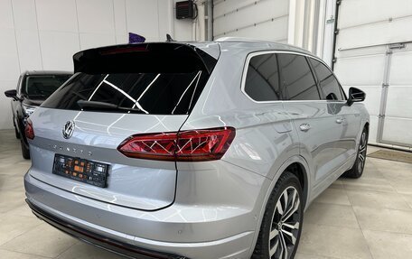 Volkswagen Touareg III, 2018 год, 4 490 000 рублей, 4 фотография