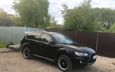 Mitsubishi Outlander III рестайлинг 3, 2011 год, 1 450 000 рублей, 2 фотография