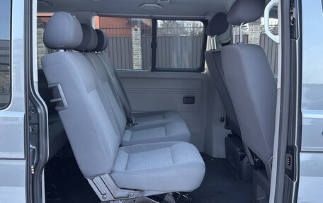 Volkswagen Caravelle T5, 2011 год, 2 670 000 рублей, 21 фотография