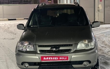 Chevrolet Niva I рестайлинг, 2010 год, 500 000 рублей, 3 фотография