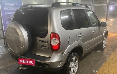 Chevrolet Niva I рестайлинг, 2010 год, 500 000 рублей, 18 фотография