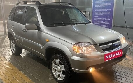 Chevrolet Niva I рестайлинг, 2010 год, 500 000 рублей, 19 фотография