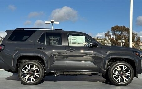 Toyota 4Runner, 2025 год, 8 350 000 рублей, 2 фотография