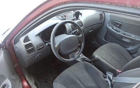 Hyundai Accent II, 2005 год, 210 000 рублей, 11 фотография