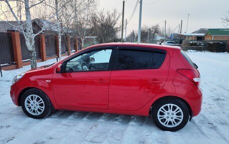 Hyundai i20 IB рестайлинг, 2009 год, 700 000 рублей, 3 фотография