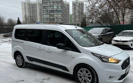 Ford Tourneo Connect II рестайлинг, 2020 год, 2 290 000 рублей, 2 фотография