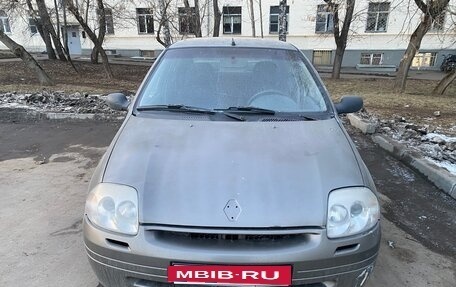 Renault Clio III, 2001 год, 135 000 рублей, 2 фотография