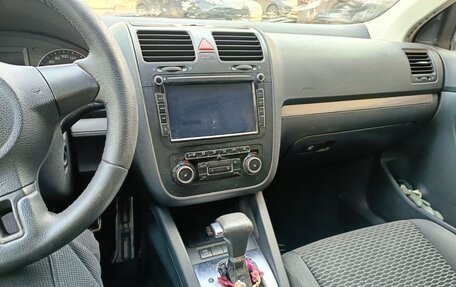 Volkswagen Jetta VI, 2009 год, 650 000 рублей, 13 фотография