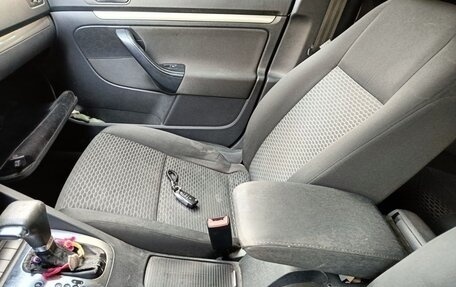 Volkswagen Jetta VI, 2009 год, 650 000 рублей, 21 фотография