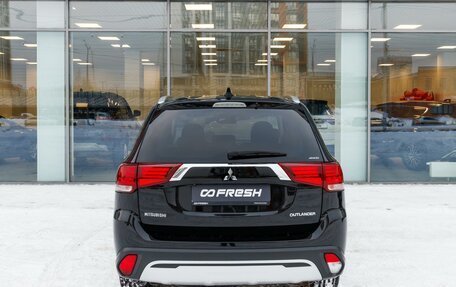 Mitsubishi Outlander III рестайлинг 3, 2019 год, 2 470 000 рублей, 4 фотография