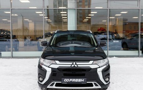 Mitsubishi Outlander III рестайлинг 3, 2019 год, 2 470 000 рублей, 3 фотография