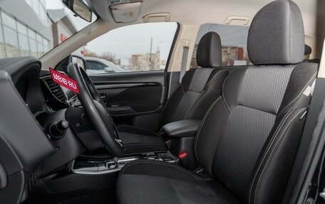 Mitsubishi Outlander III рестайлинг 3, 2019 год, 2 470 000 рублей, 14 фотография