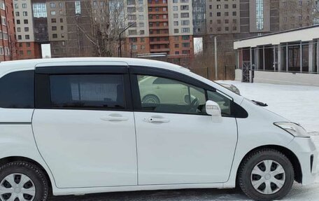 Honda Freed I, 2014 год, 1 370 000 рублей, 2 фотография