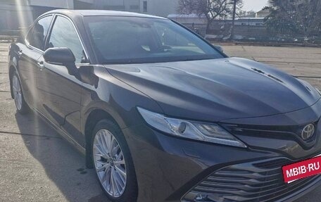 Toyota Camry, 2018 год, 3 250 000 рублей, 6 фотография