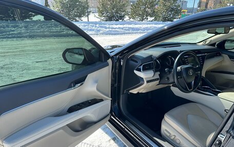 Toyota Camry, 2020 год, 3 950 000 рублей, 9 фотография