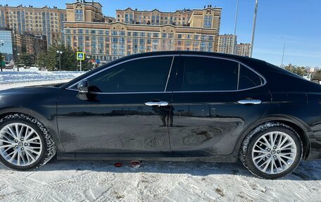 Toyota Camry, 2020 год, 3 950 000 рублей, 7 фотография