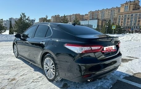 Toyota Camry, 2020 год, 3 950 000 рублей, 6 фотография