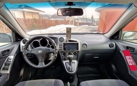 Toyota Matrix, 2005 год, 700 000 рублей, 10 фотография