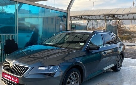 Skoda Superb III рестайлинг, 2018 год, 1 980 000 рублей, 9 фотография