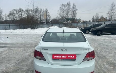 Hyundai Solaris II рестайлинг, 2013 год, 490 000 рублей, 3 фотография