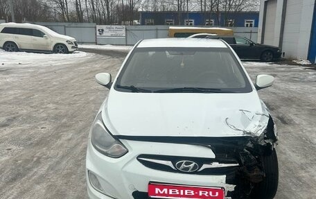 Hyundai Solaris II рестайлинг, 2013 год, 490 000 рублей, 18 фотография