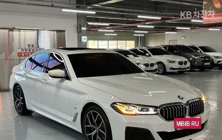 BMW 5 серия, 2022 год, 3 985 000 рублей, 3 фотография