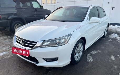 Honda Accord IX рестайлинг, 2013 год, 1 400 000 рублей, 8 фотография