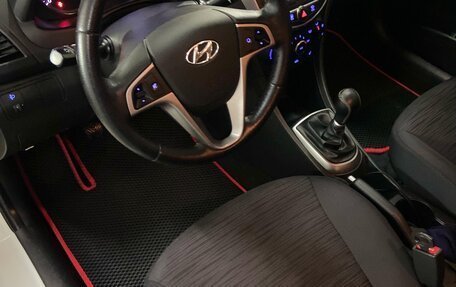 Hyundai Solaris II рестайлинг, 2016 год, 1 050 000 рублей, 10 фотография