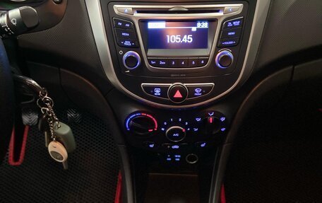 Hyundai Solaris II рестайлинг, 2016 год, 1 050 000 рублей, 12 фотография