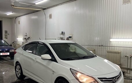 Hyundai Solaris II рестайлинг, 2016 год, 1 050 000 рублей, 7 фотография