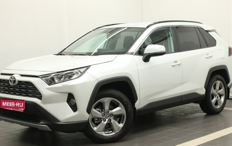 Toyota RAV4, 2021 год, 4 429 000 рублей, 1 фотография