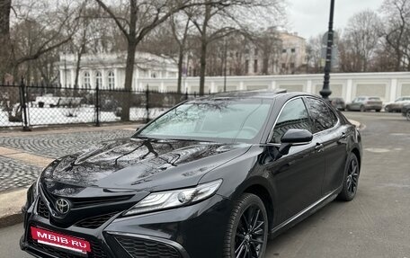 Toyota Camry, 2022 год, 3 550 000 рублей, 3 фотография