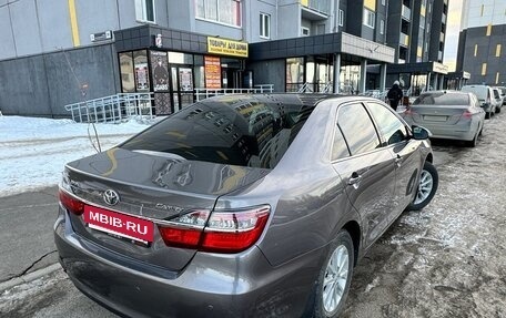 Toyota Camry, 2015 год, 2 350 000 рублей, 4 фотография