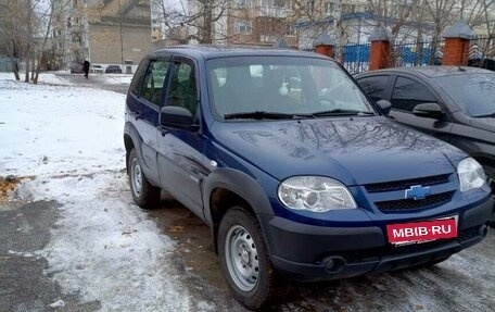 Chevrolet Niva I рестайлинг, 2018 год, 805 000 рублей, 13 фотография