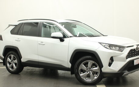 Toyota RAV4, 2021 год, 4 429 000 рублей, 8 фотография