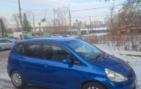 Honda Fit III, 2004 год, 550 000 рублей, 2 фотография