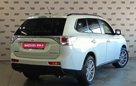 Mitsubishi Outlander III рестайлинг 3, 2013 год, 1 550 000 рублей, 2 фотография