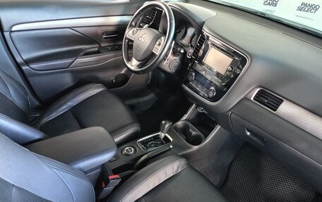 Mitsubishi Outlander III рестайлинг 3, 2013 год, 1 550 000 рублей, 5 фотография