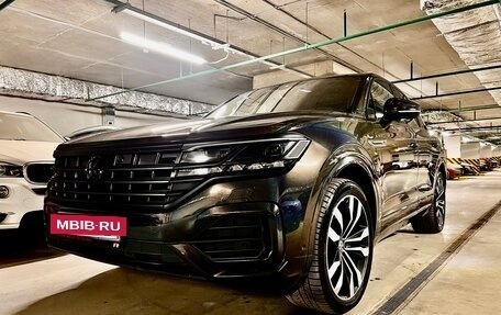 Volkswagen Touareg III, 2019 год, 8 100 000 рублей, 2 фотография