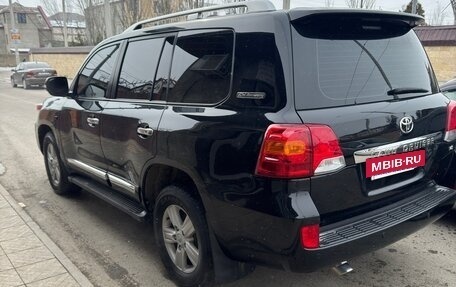 Toyota Land Cruiser 200, 2010 год, 3 330 000 рублей, 7 фотография