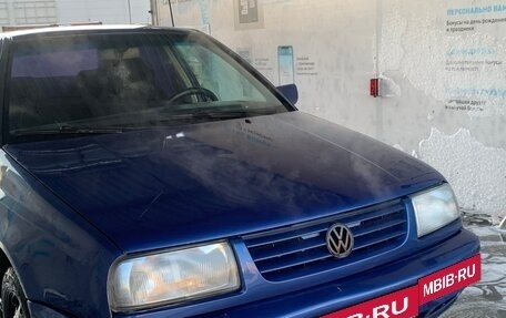 Volkswagen Vento, 1997 год, 175 000 рублей, 2 фотография