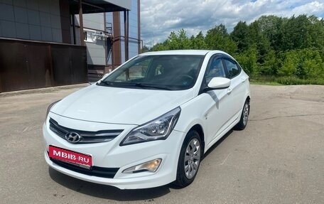 Hyundai Solaris II рестайлинг, 2016 год, 950 000 рублей, 1 фотография