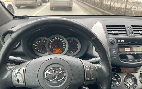 Toyota RAV4, 2011 год, 1 750 000 рублей, 4 фотография