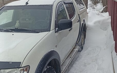 Mitsubishi L200 IV рестайлинг, 2014 год, 1 600 000 рублей, 1 фотография