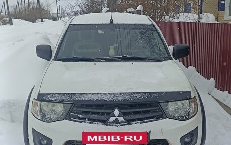 Mitsubishi L200 IV рестайлинг, 2014 год, 1 600 000 рублей, 3 фотография