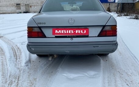 Mercedes-Benz E-Класс, 1993 год, 250 000 рублей, 5 фотография