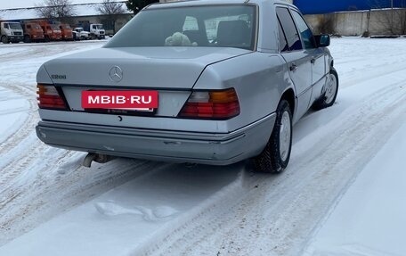 Mercedes-Benz E-Класс, 1993 год, 250 000 рублей, 6 фотография