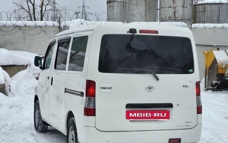 Toyota Town Ace IV, 2012 год, 980 000 рублей, 2 фотография