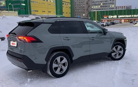 Toyota RAV4, 2019 год, 3 300 000 рублей, 3 фотография