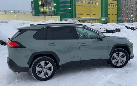 Toyota RAV4, 2019 год, 3 300 000 рублей, 5 фотография